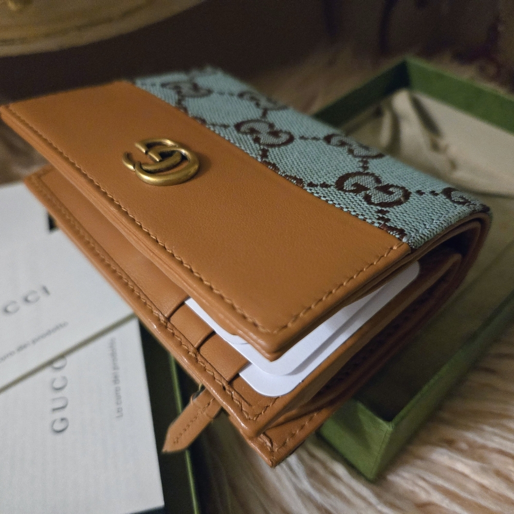 Gucci Brown Leather And GG Supreme Canvas Wallet with Coin Pocket - Picture 2 of 11